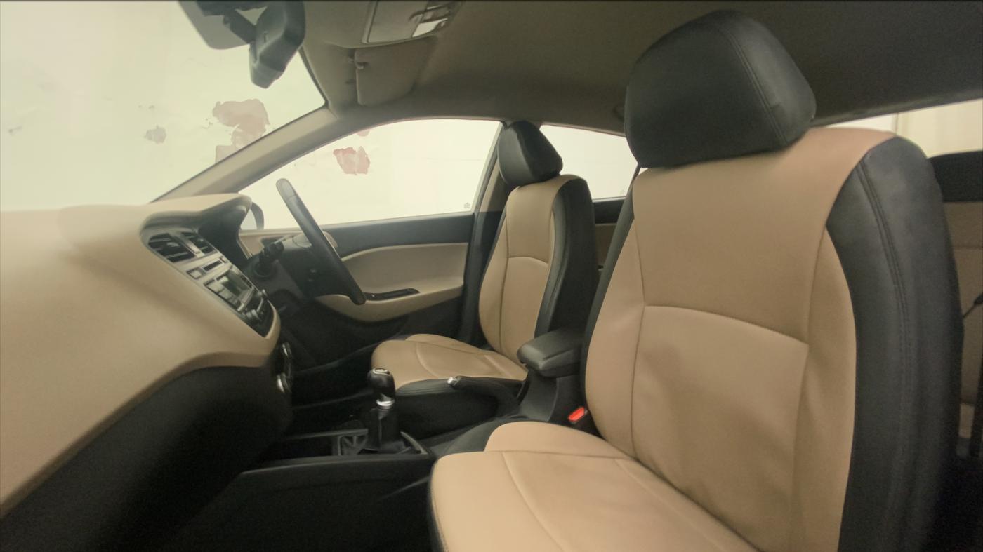 2014 Hyundai Elite i20 SPORTZ 1.2, Petrol, Manual, 58,499 km, Right Side Front Door Cabin