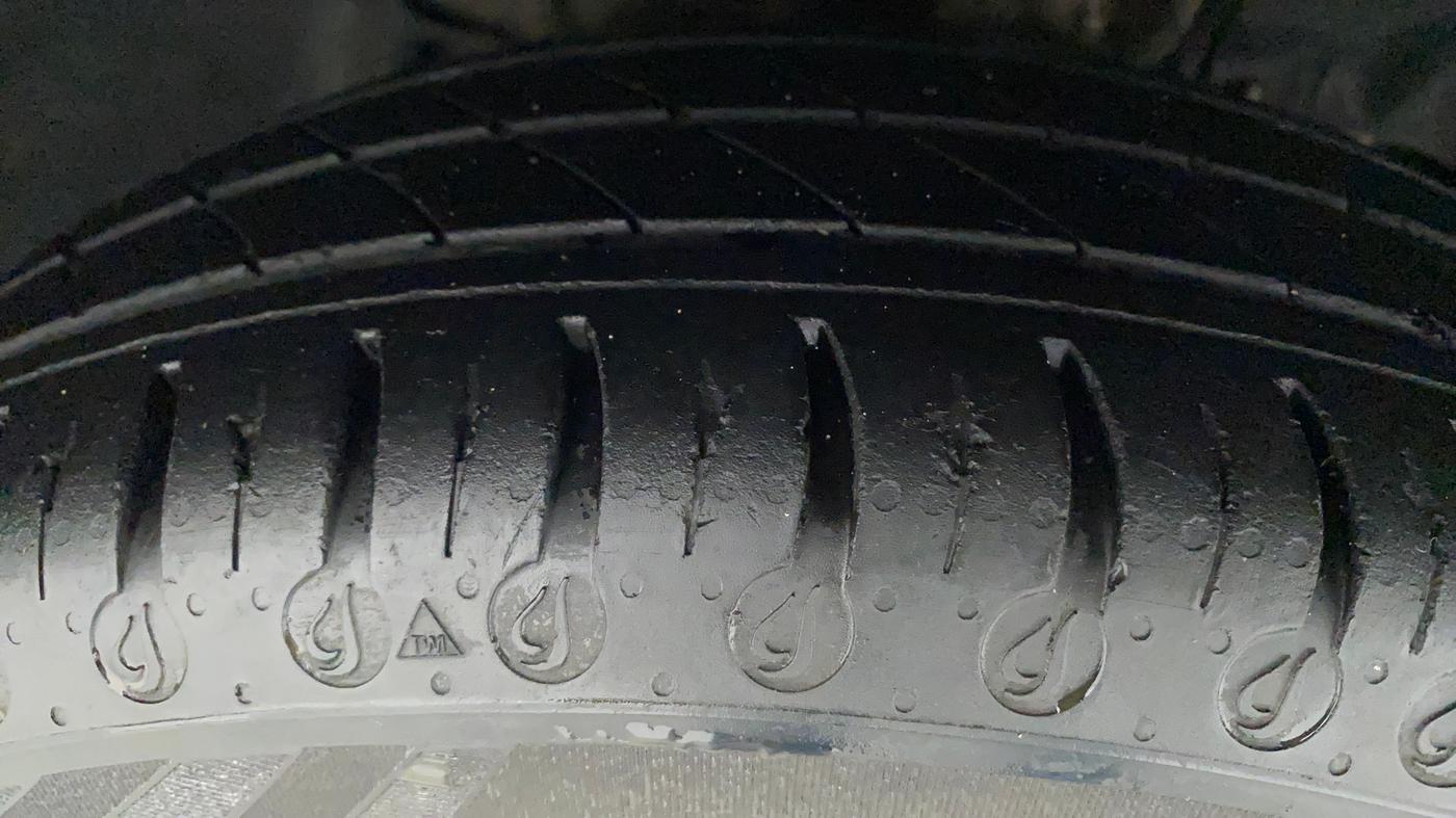 2021 Tata Tiago XE PETROL, Petrol, Manual, 17,462 km, Right Front Tyre Tread