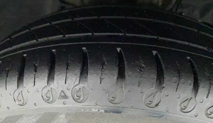 2021 Tata Tiago XE PETROL, Petrol, Manual, 17,462 km, Right Front Tyre Tread