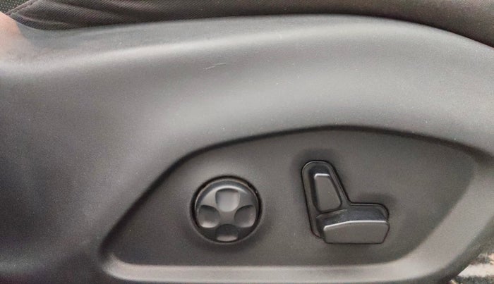 2021 Jeep Compass 80 ANNIVERSARY 1.4 PETROL DCT, Petrol, Automatic, 37,644 km, Driver Side Adjustment Panel