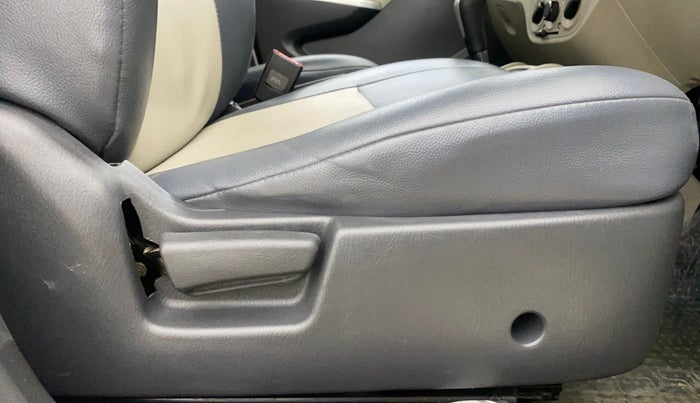 2018 Maruti Alto K10 VXI (O) AMT, Petrol, Automatic, 23,899 km, Driver Side Adjustment Panel