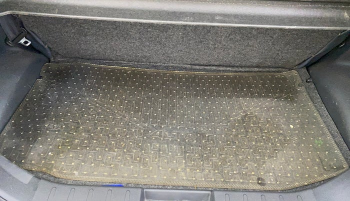 2018 Maruti Alto K10 VXI (O) AMT, Petrol, Automatic, 23,899 km, Boot Inside