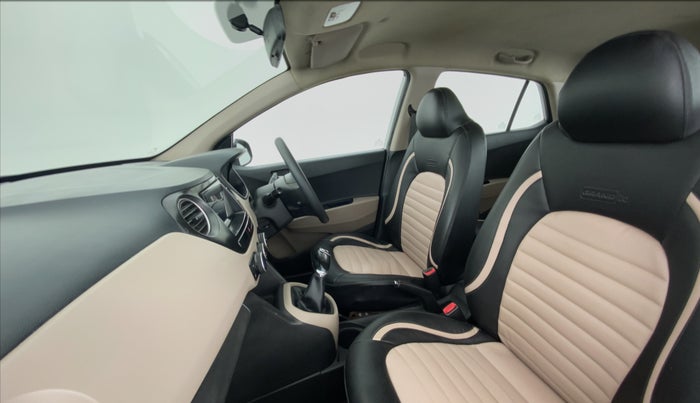 2016 Hyundai Grand i10 SPORTZ 1.2 KAPPA VTVT, Petrol, Manual, 62,740 km, Right Side Front Door Cabin