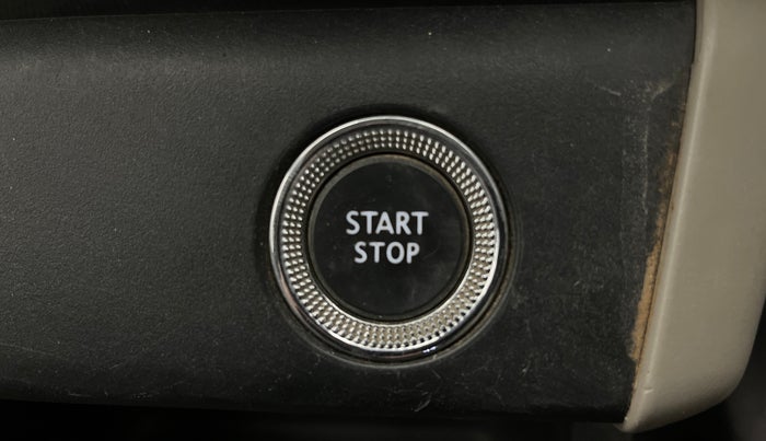 2020 Renault TRIBER RXZ AMT, Petrol, Automatic, 52,492 km, Keyless Start/ Stop Button