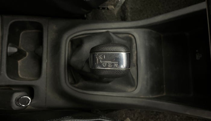 2020 Renault TRIBER RXZ AMT, Petrol, Automatic, 52,492 km, Gear Lever