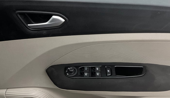 2020 Renault TRIBER RXZ AMT, Petrol, Automatic, 52,492 km, Driver Side Door Panels Control