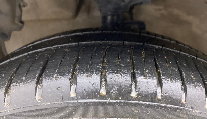 2016 Maruti Celerio ZXI AMT (O), Petrol, Automatic, 61,822 km, Left Front Tyre Tread