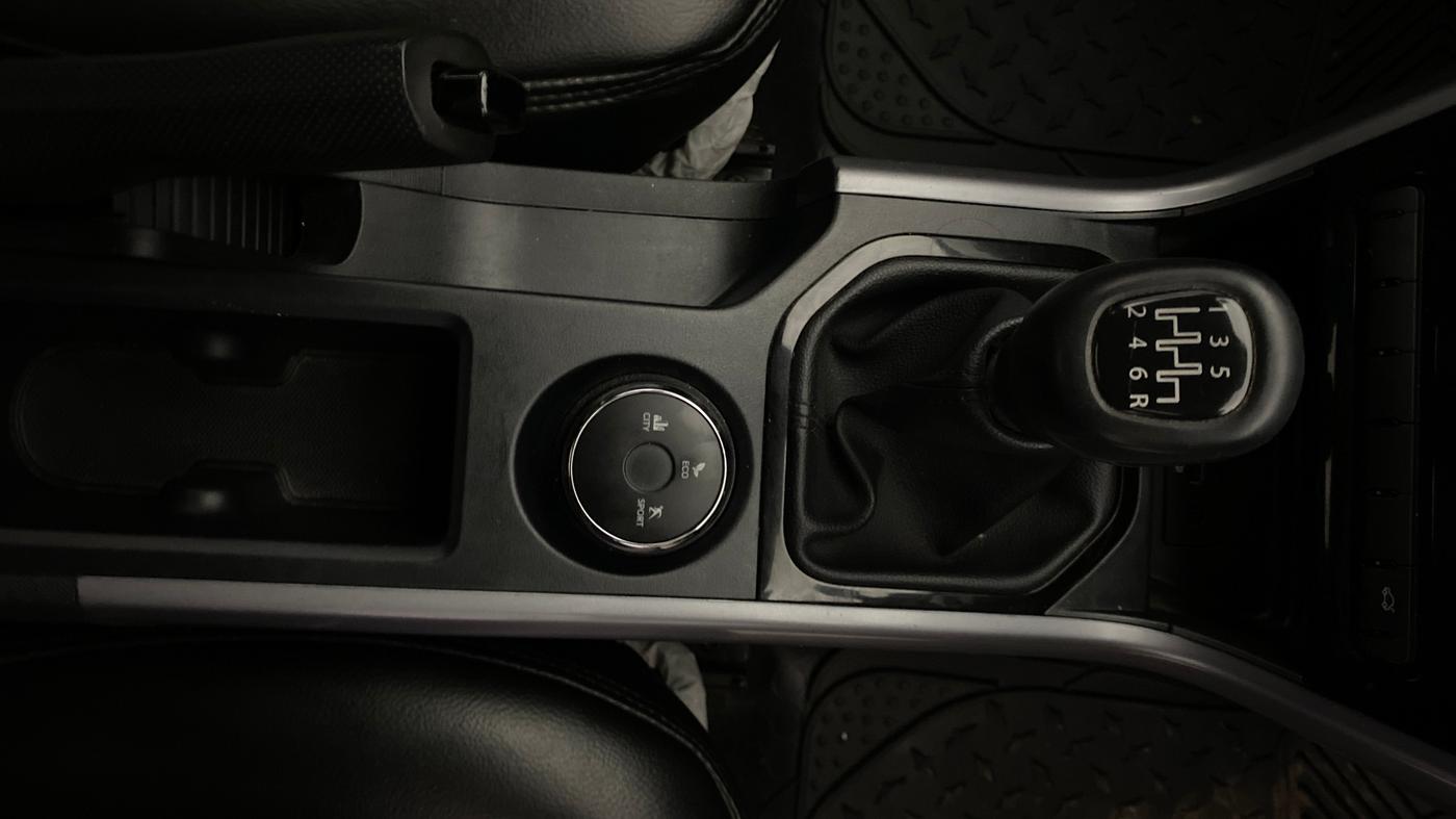 2021 Tata NEXON XM SUNROOF PETROL, Petrol, Manual, 42,861 km, Gear Lever