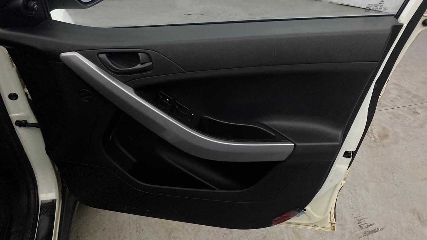 2021 Tata NEXON XM SUNROOF PETROL, Petrol, Manual, 42,861 km, Driver Side Door Panels Control