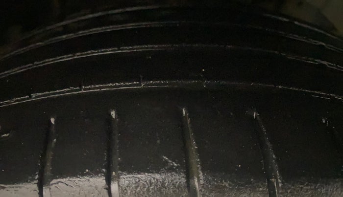 2018 Maruti Baleno ALPHA CVT PETROL 1.2, Petrol, Automatic, 51,561 km, Right Front Tyre Tread