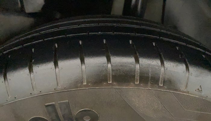 2023 Maruti Swift ZXI, Petrol, Manual, 48,648 km, Left Rear Tyre Tread