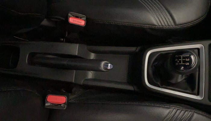 2023 Maruti Swift ZXI, Petrol, Manual, 48,648 km, Gear Lever