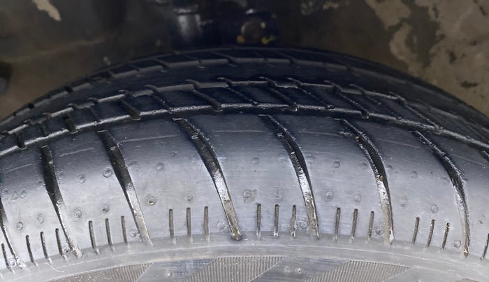 2019 Maruti Celerio ZXI D, Petrol, Manual, 31,167 km, Left Front Tyre Tread