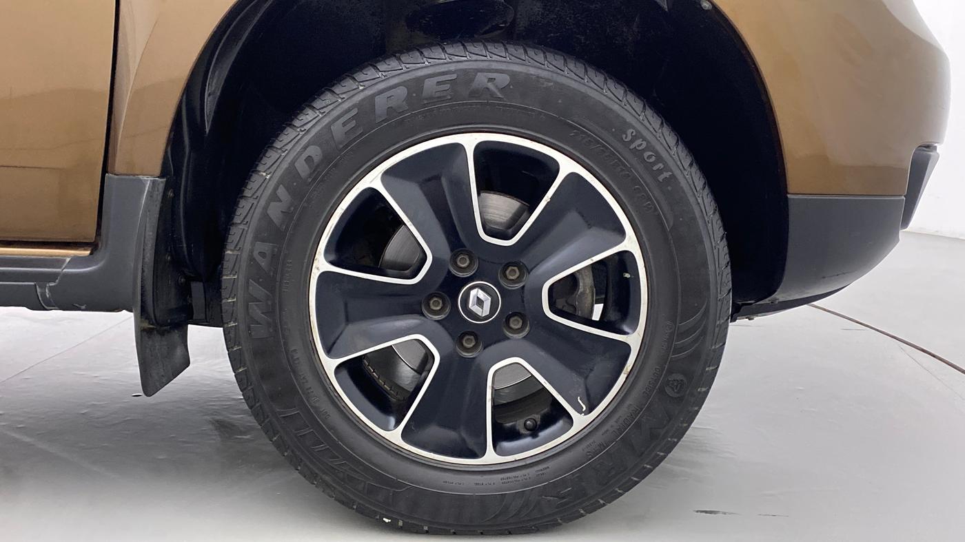 2018 Renault Duster RXS AMT 110 PS, Diesel, Automatic, 60,011 km, Right Front Wheel