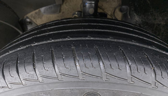 2018 Renault Duster RXS AMT 110 PS, Diesel, Automatic, 60,011 km, Left Front Tyre Tread