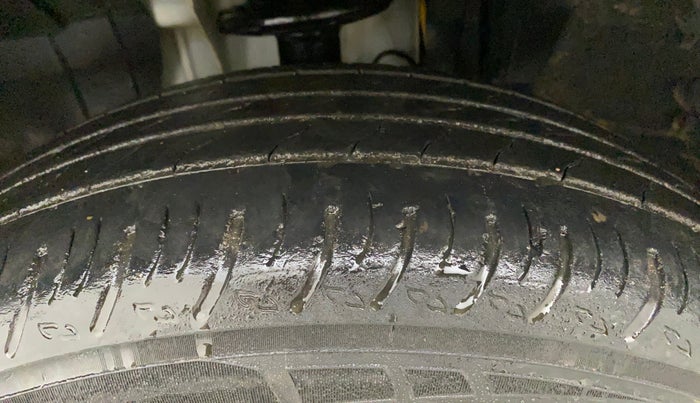 2021 Nissan MAGNITE XV MT, Petrol, Manual, 24,643 km, Left Front Tyre Tread
