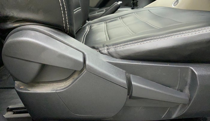 2021 Nissan MAGNITE XV MT, Petrol, Manual, 24,643 km, Driver Side Adjustment Panel