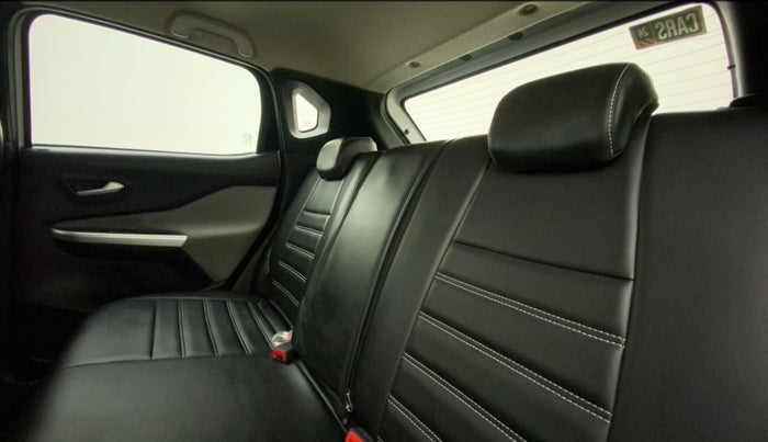 2021 Nissan MAGNITE XV MT, Petrol, Manual, 24,643 km, Right Side Rear Door Cabin