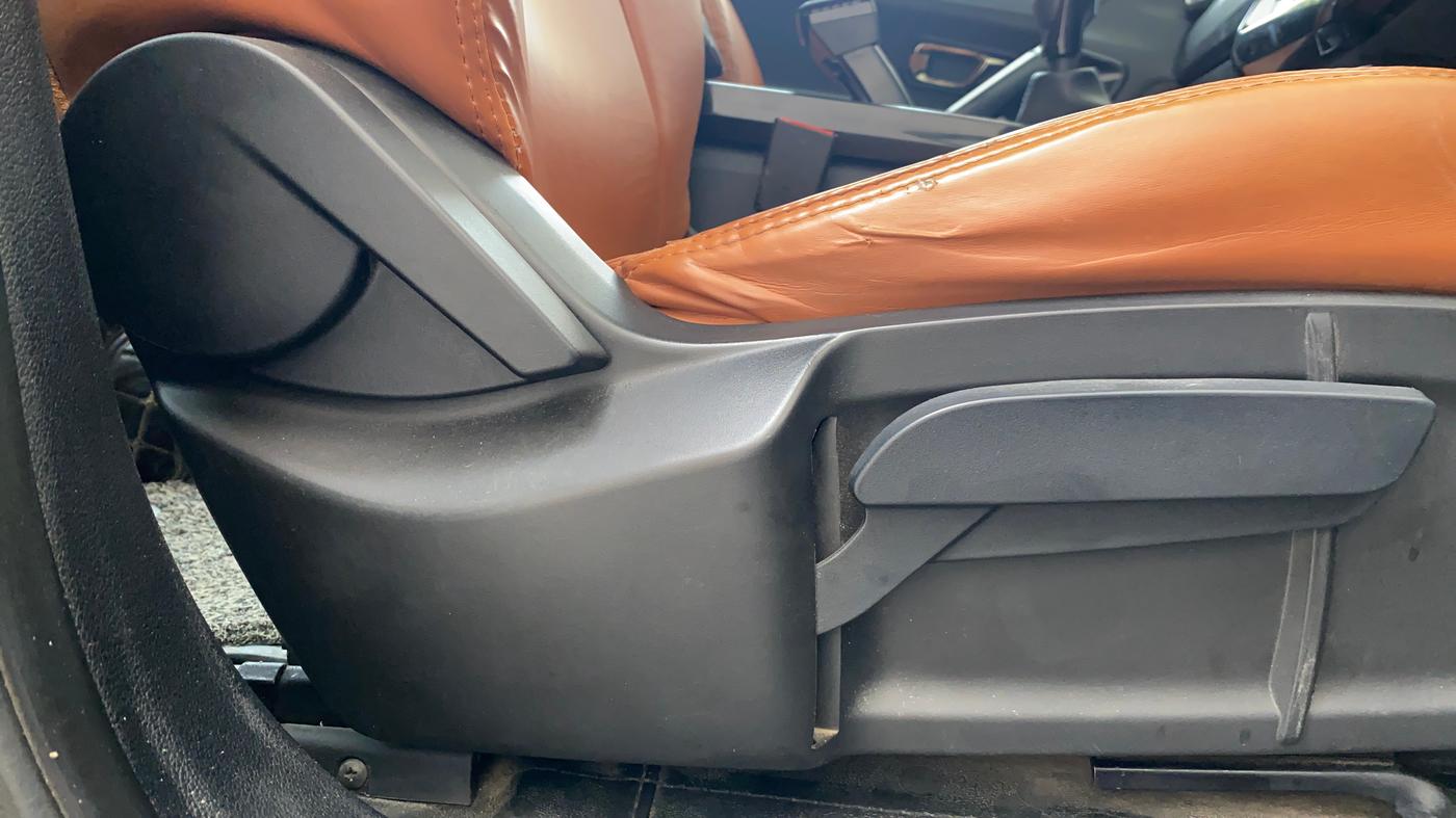 2021 Tata Harrier XT PLUS 2.0L KRYOTEC, Diesel, Manual, 1,22,961 km, Driver Side Adjustment Panel