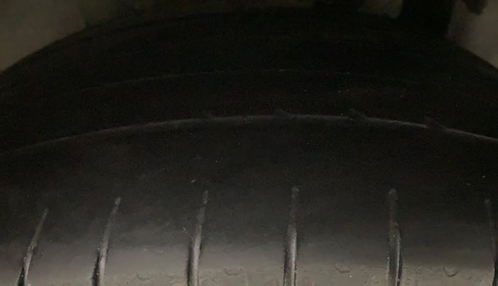 2020 Maruti Ciaz ALPHA 1.5 SHVS PETROL, Petrol, Manual, 60,724 km, Left Rear Tyre Tread