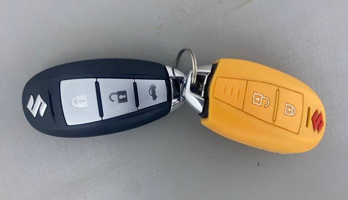 2020 Maruti Ciaz ALPHA 1.5 SHVS PETROL, Petrol, Manual, 60,724 km, Key Close Up