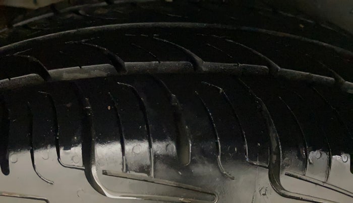 2016 Maruti Celerio ZXI AMT, Petrol, Automatic, 90,761 km, Right Rear Tyre Tread