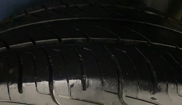 2016 Maruti Celerio ZXI AMT, Petrol, Automatic, 90,761 km, Left Rear Tyre Tread