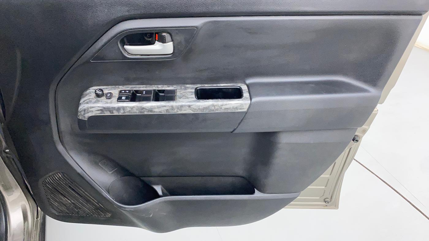 2020 Maruti New Wagon-R ZXI 1.2, Petrol, Manual, 52,823 km, Driver Side Door Panels Control