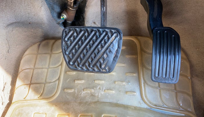 2014 Nissan Micra XV CVT, Petrol, Automatic, 94,996 km, Pedals