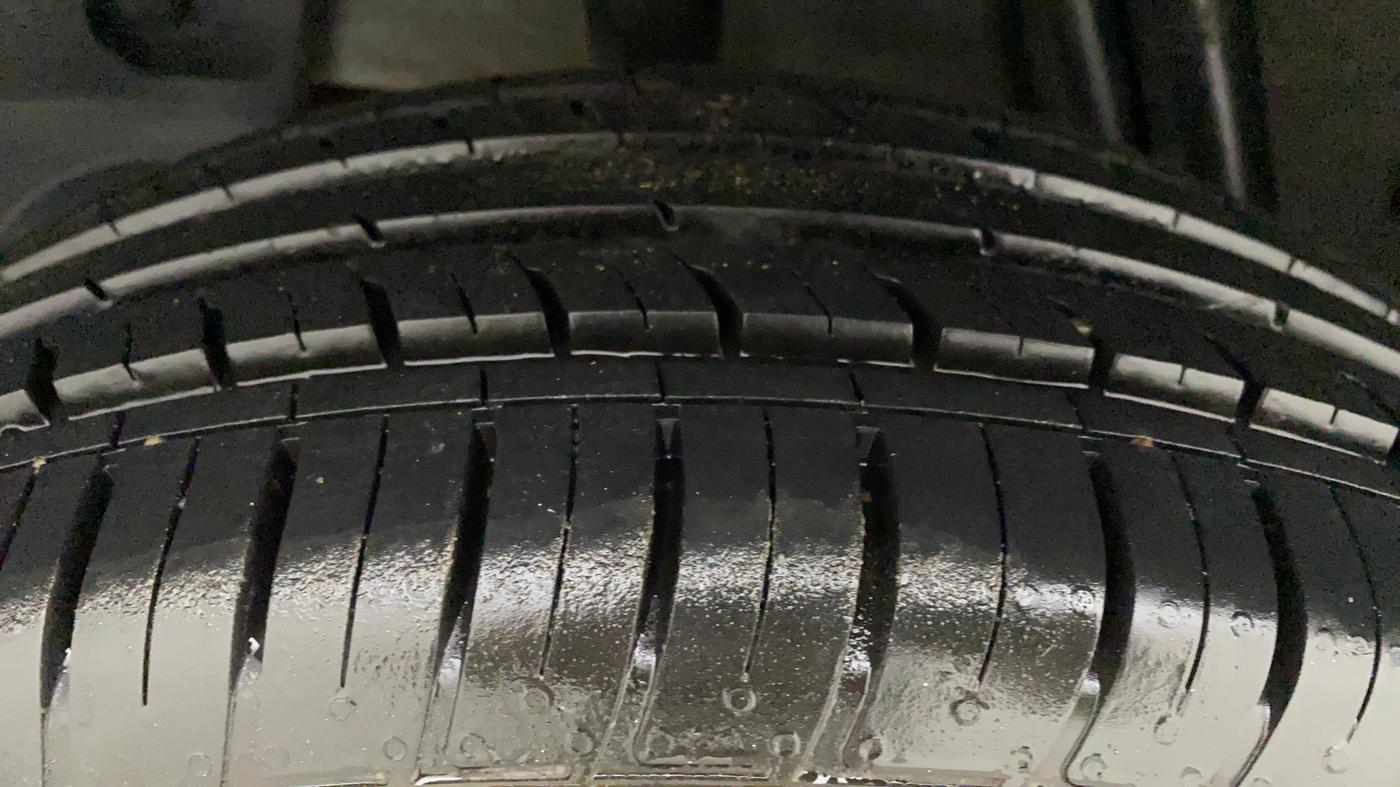 2021 Renault Duster RXS 1.5 PETROL MT, Petrol, Manual, 12,648 km, Right Rear Tyre Tread