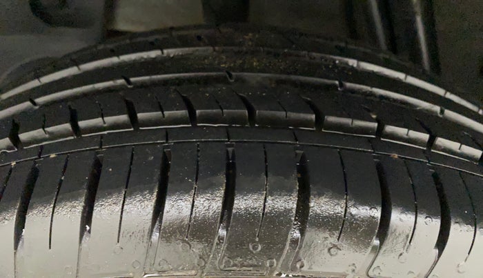 2021 Renault Duster RXS 1.5 PETROL MT, Petrol, Manual, 12,648 km, Right Rear Tyre Tread