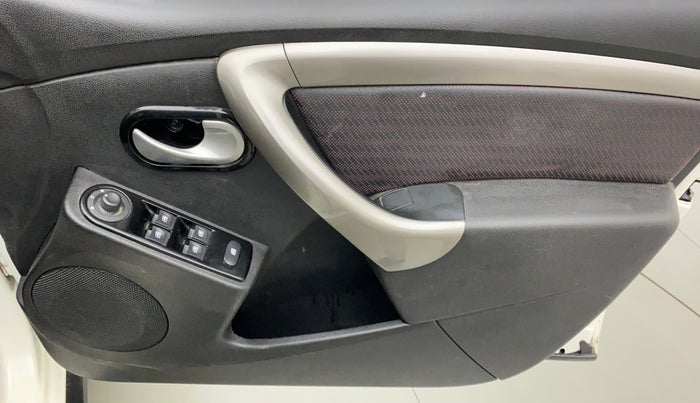 2021 Renault Duster RXS 1.5 PETROL MT, Petrol, Manual, 12,648 km, Driver Side Door Panels Control