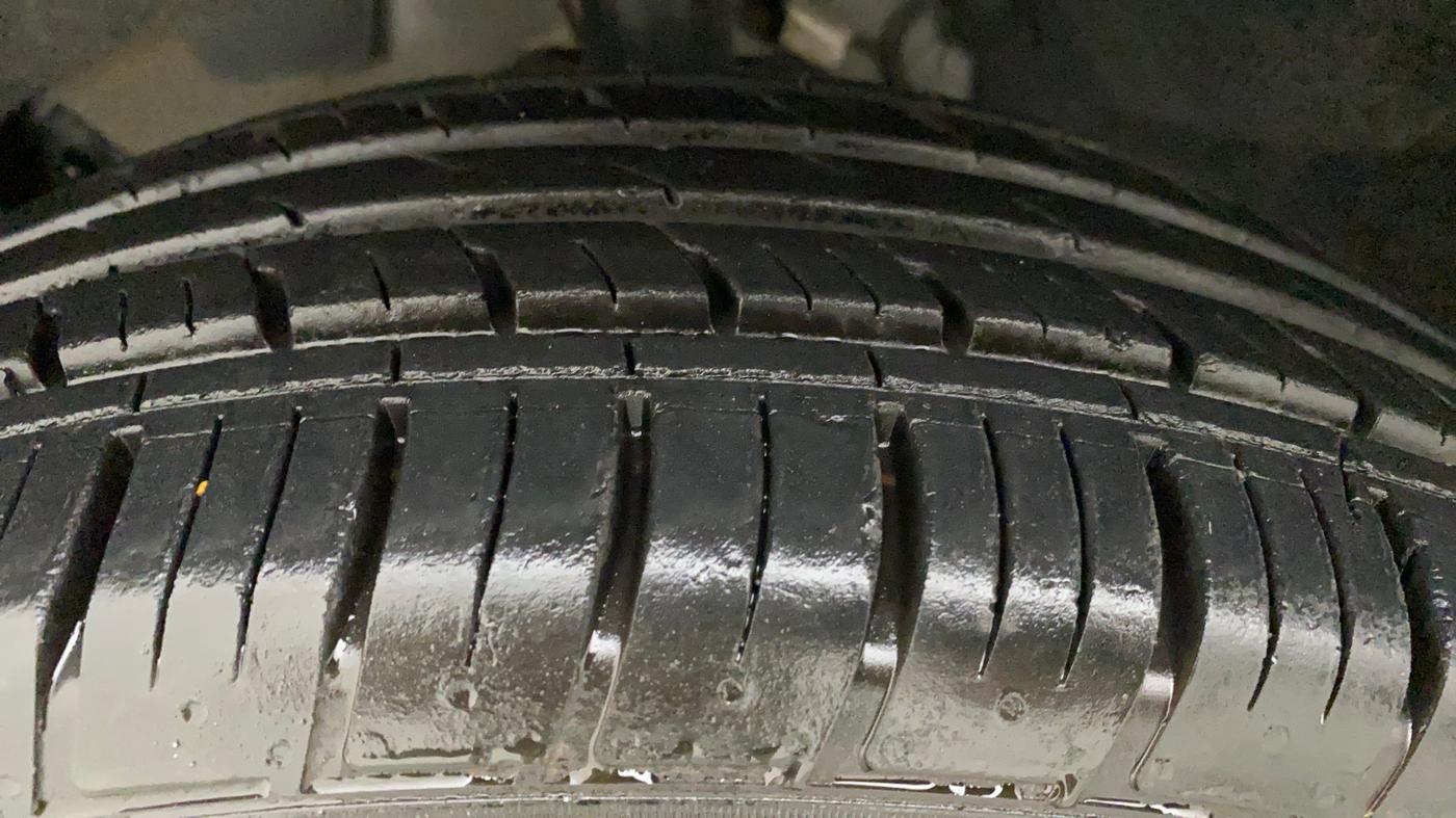 2021 Renault Duster RXS 1.5 PETROL MT, Petrol, Manual, 12,648 km, Left Front Tyre Tread