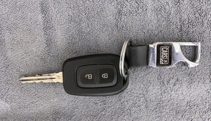 2021 Renault Duster RXS 1.5 PETROL MT, Petrol, Manual, 12,648 km, Key Close Up