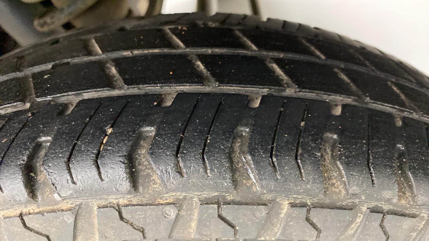 2016 Maruti Alto 800 VXI, Petrol, Manual, 45,782 km, Left Rear Tyre Tread