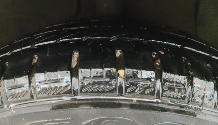 2017 Hyundai Grand i10 ASTA 1.2 KAPPA VTVT, Petrol, Manual, 28,009 km, Right Front Tyre Tread