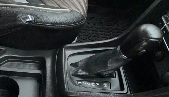 2021 Toyota URBAN CRUISER PREMIUM GRADE AT, Petrol, Automatic, 33,941 km, Gear Lever