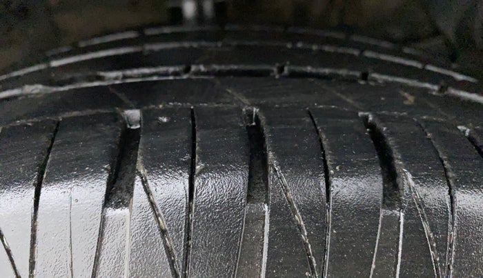 2021 Toyota URBAN CRUISER PREMIUM GRADE AT, Petrol, Automatic, 33,941 km, Right Front Tyre Tread