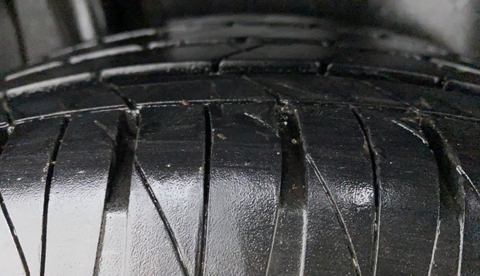 2021 Toyota URBAN CRUISER PREMIUM GRADE AT, Petrol, Automatic, 33,941 km, Right Rear Tyre Tread