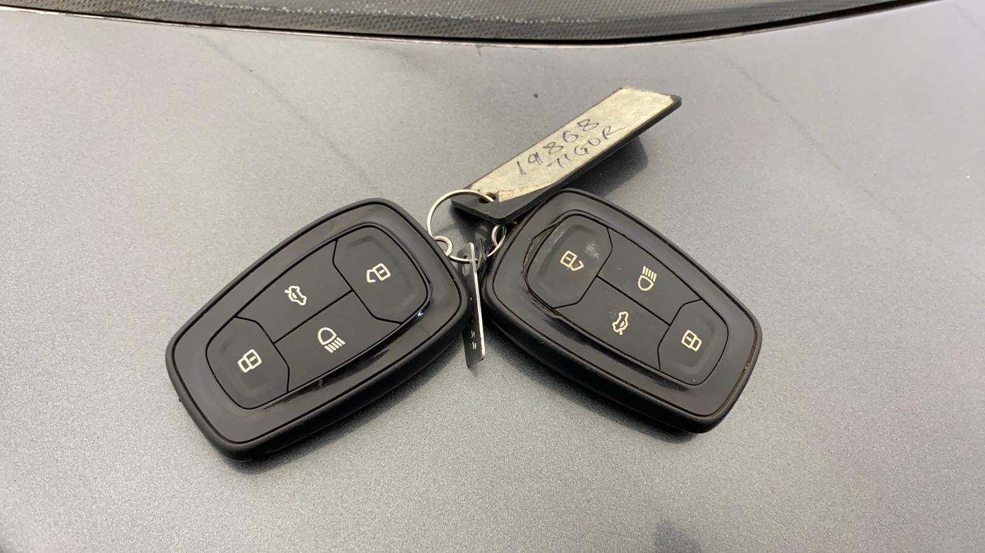 2020 Tata TIGOR XZ PETROL, Petrol, Manual, 83,270 km, Key Close Up