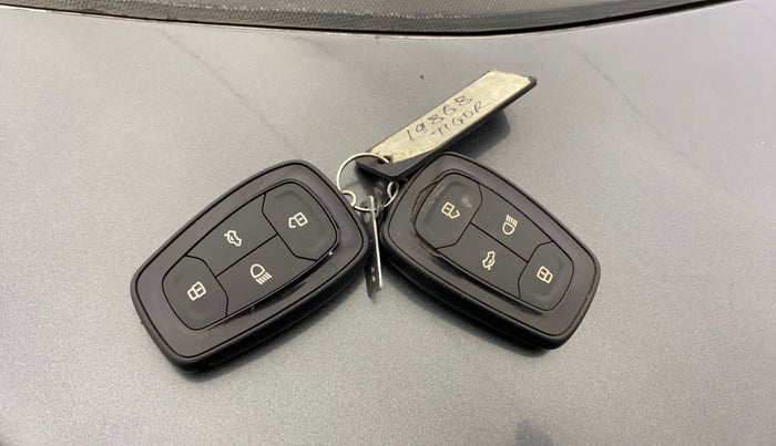 2020 Tata TIGOR XZ PETROL, Petrol, Manual, 83,270 km, Key Close Up