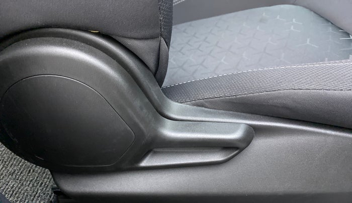 2021 Tata NEXON XM 1.2, Petrol, Manual, 19,080 km, Driver Side Adjustment Panel