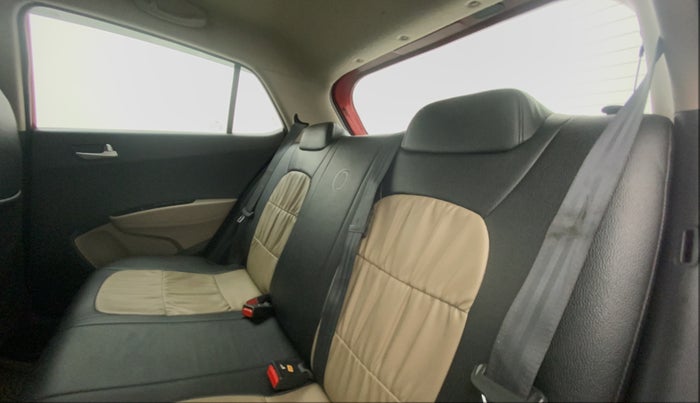 2018 Hyundai Grand i10 SPORTZ AT 1.2 KAPPA VTVT, Petrol, Automatic, 17,889 km, Right Side Rear Door Cabin