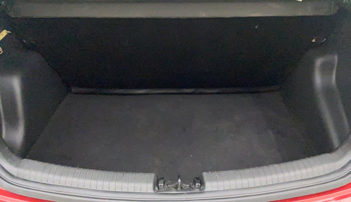 2018 Hyundai Grand i10 SPORTZ AT 1.2 KAPPA VTVT, Petrol, Automatic, 17,889 km, Boot Inside