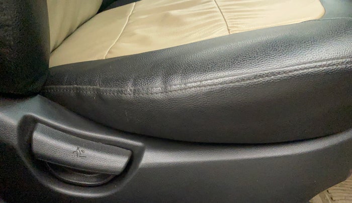 2018 Hyundai Grand i10 SPORTZ AT 1.2 KAPPA VTVT, Petrol, Automatic, 17,889 km, Driver Side Adjustment Panel