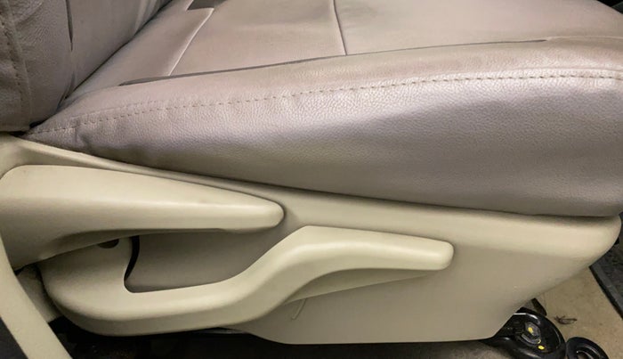 2014 Toyota Etios VX, Petrol, Manual, 11,568 km, Driver Side Adjustment Panel