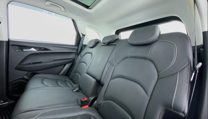 2019 MG HECTOR SHARP DCT PETROL, Petrol, Automatic, 9,378 km, Right Side Rear Door Cabin