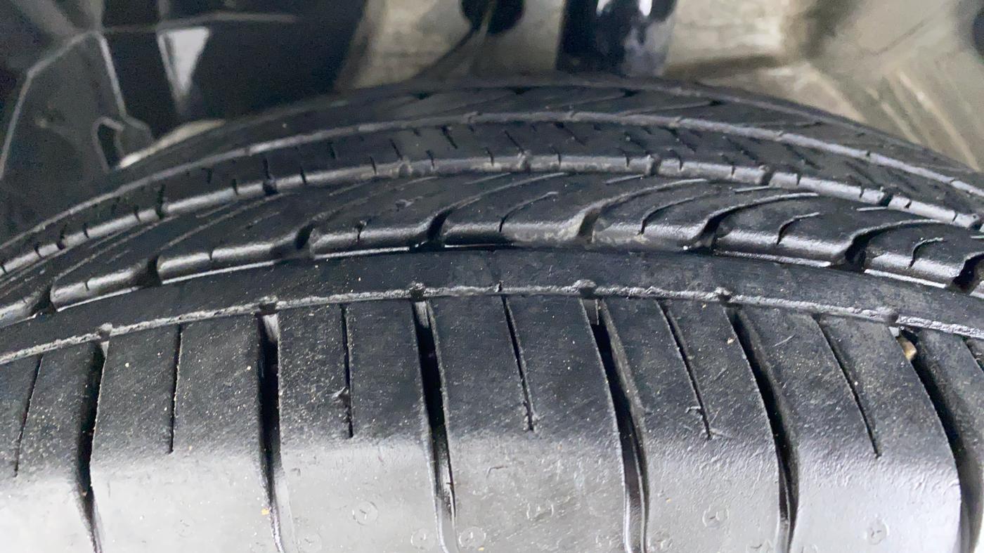 2019 MG HECTOR SHARP DCT PETROL, Petrol, Automatic, 9,378 km, Left Front Tyre Tread