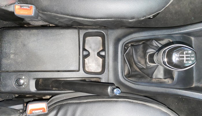 2021 Renault TRIBER RXZ, Petrol, Manual, 13,492 km, Gear Lever