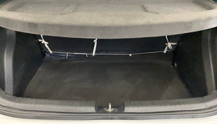 2016 Hyundai Elite i20 ASTA 1.2, Petrol, Manual, 93,367 km, Boot Inside